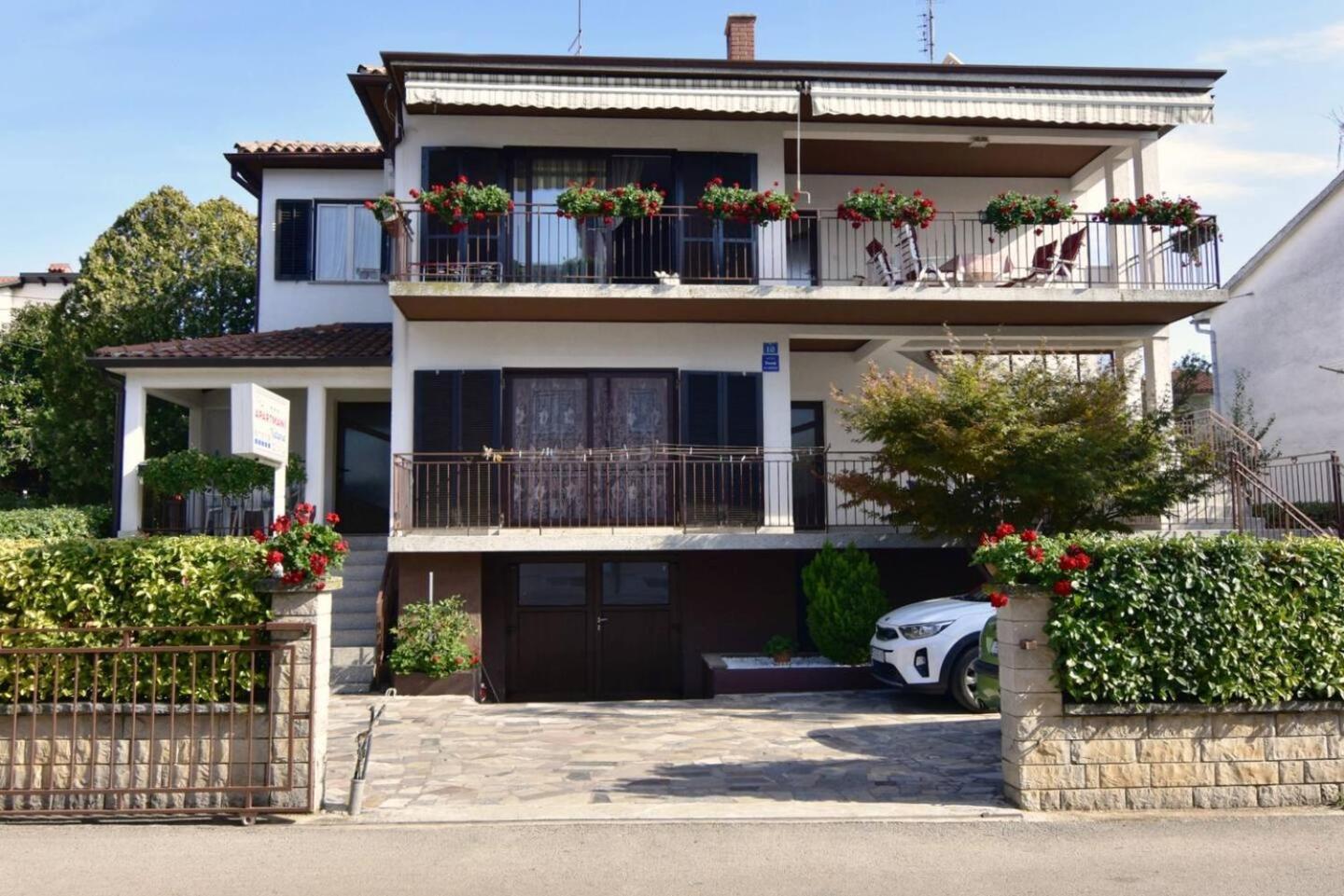 With A Parking Space - 22565 Apartment Umag